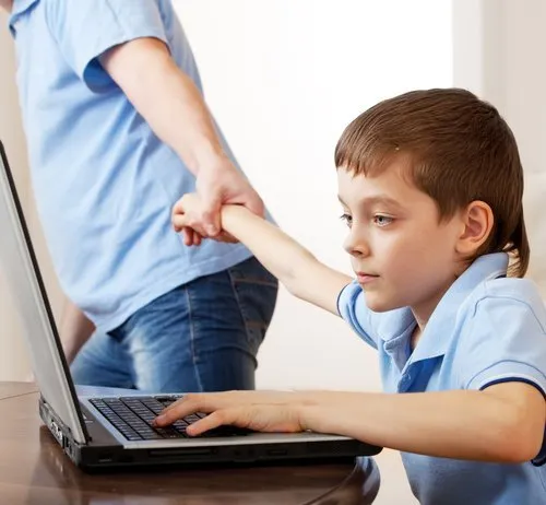 Internet Addiction Near Saraswati Vihar